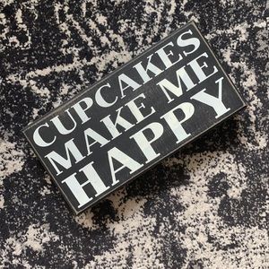Cupcakes wooden sign